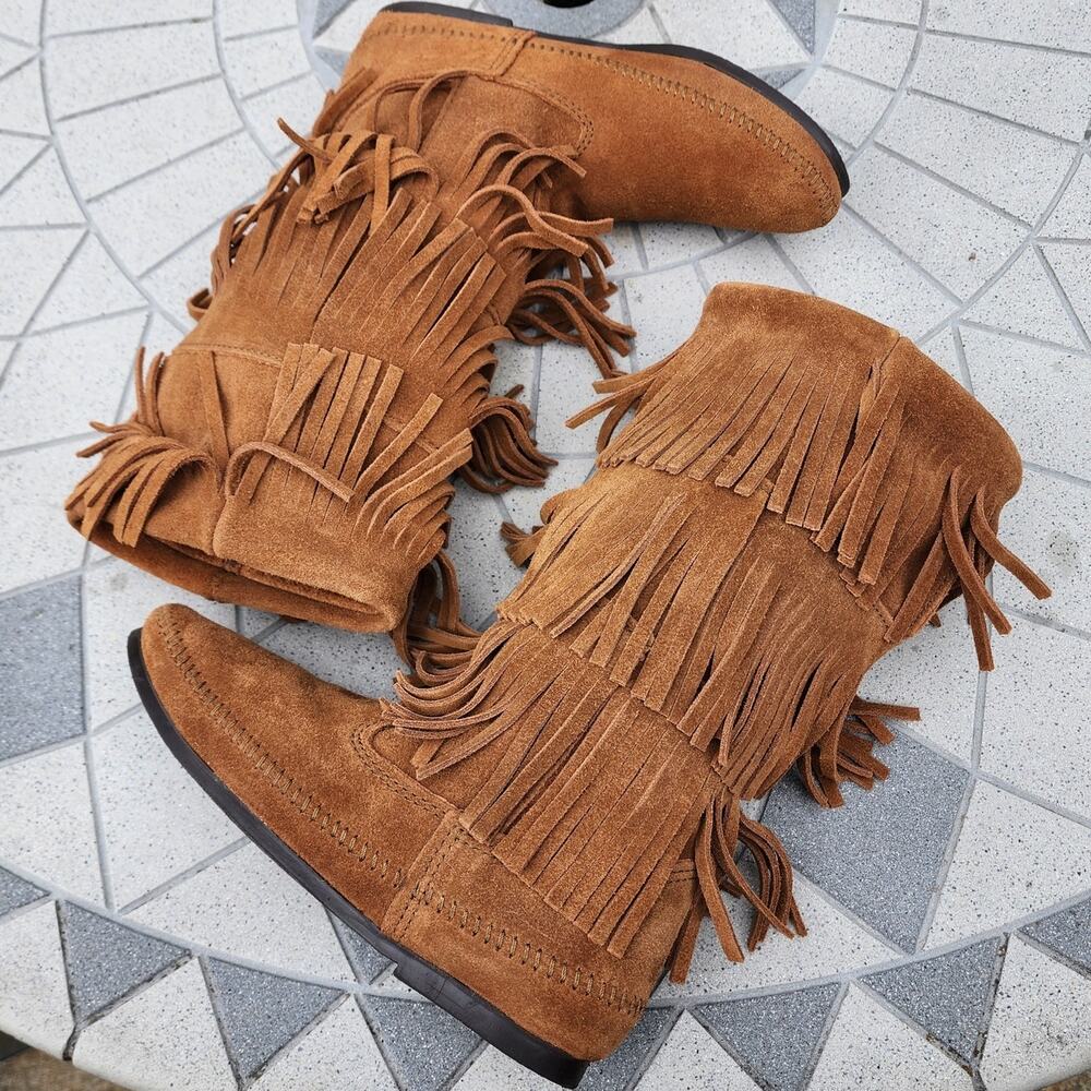 Minnetonka Moccasin 3 Layer Fringe Suede Boots 9 - Picture 2 of 11
